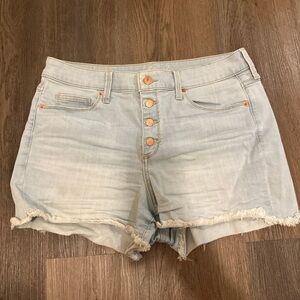 Light Blue Denim Women's Shorts Universal thread Shorts woman’s size 10/30